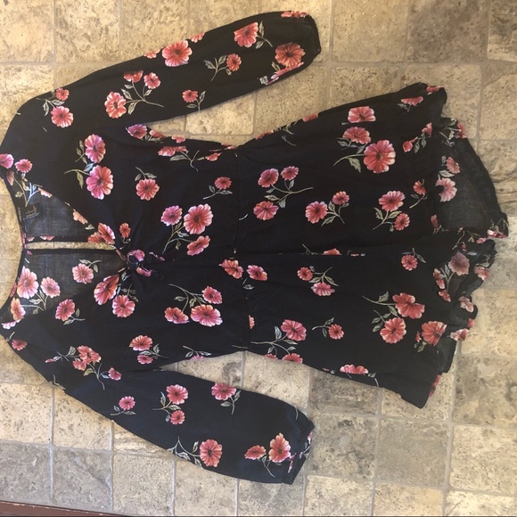 Romper - Picture 2 of 5